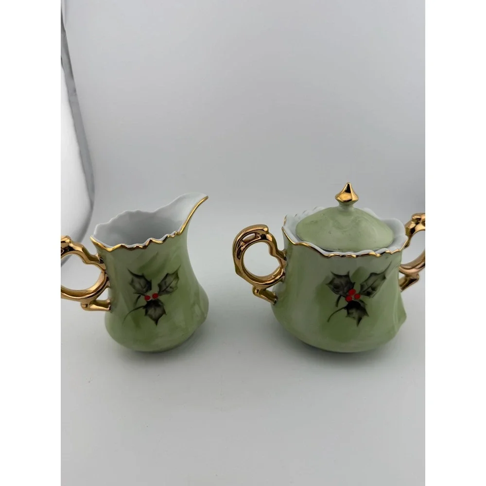 Vintage Lefton Holly Berry Creamer‎ and Sugar Bowl Set - Gold Trim Porcelain